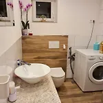 Adria Veringenstadt